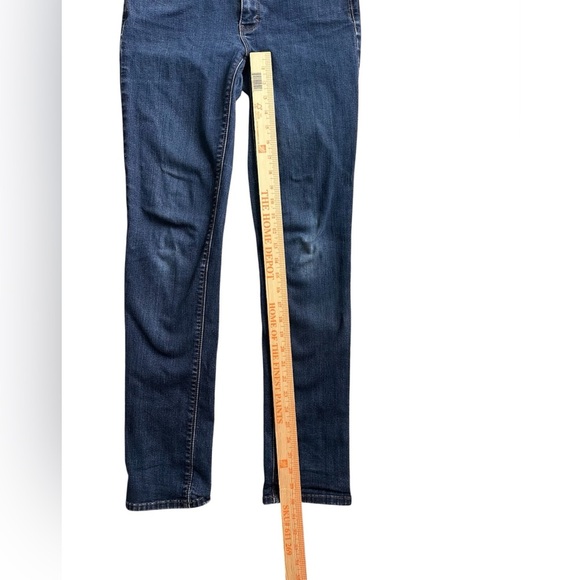 White House Black Market Slim Jeans Size 4
Dark Wash Stretch Denim - Picture 9 of 10